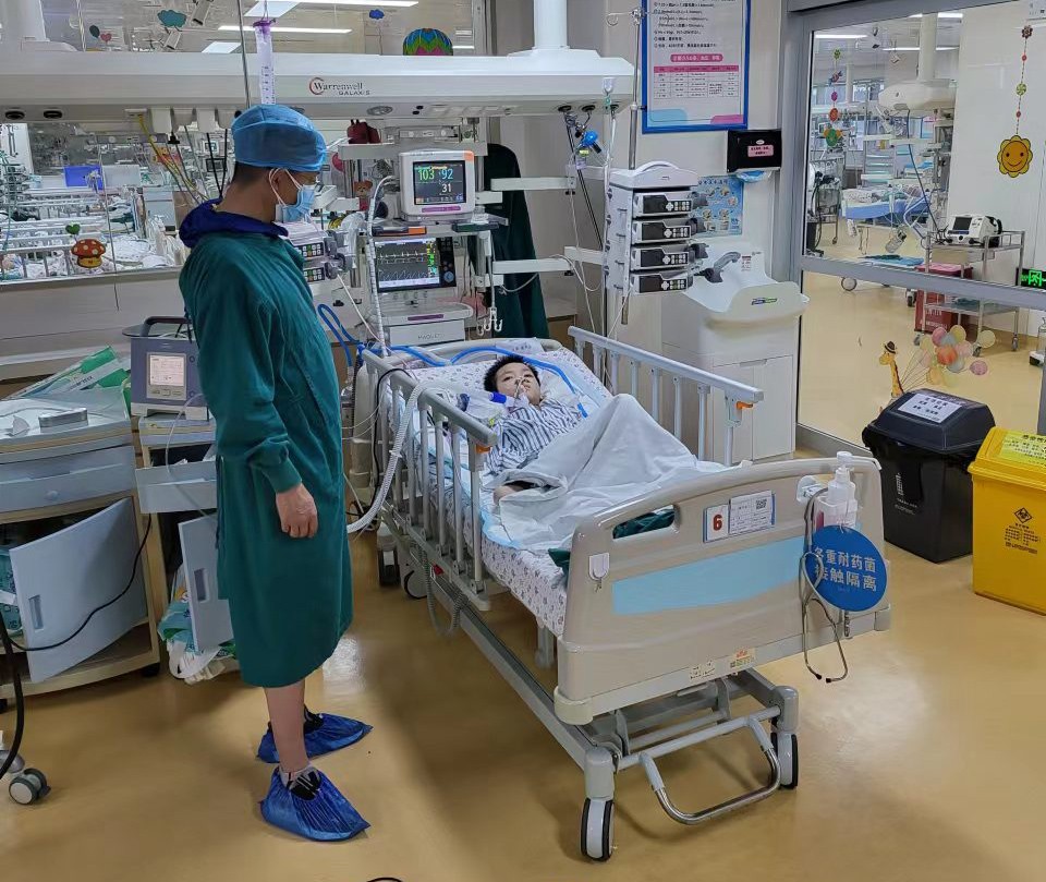 铁门关市跨省救护车出租公司